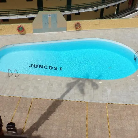 Apartamento Juncos 402 *