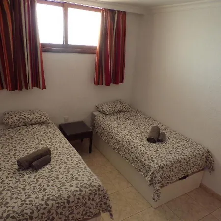 Apartman Juncos 402 *