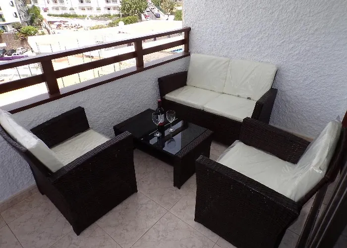 Apartment Juncos 402 *